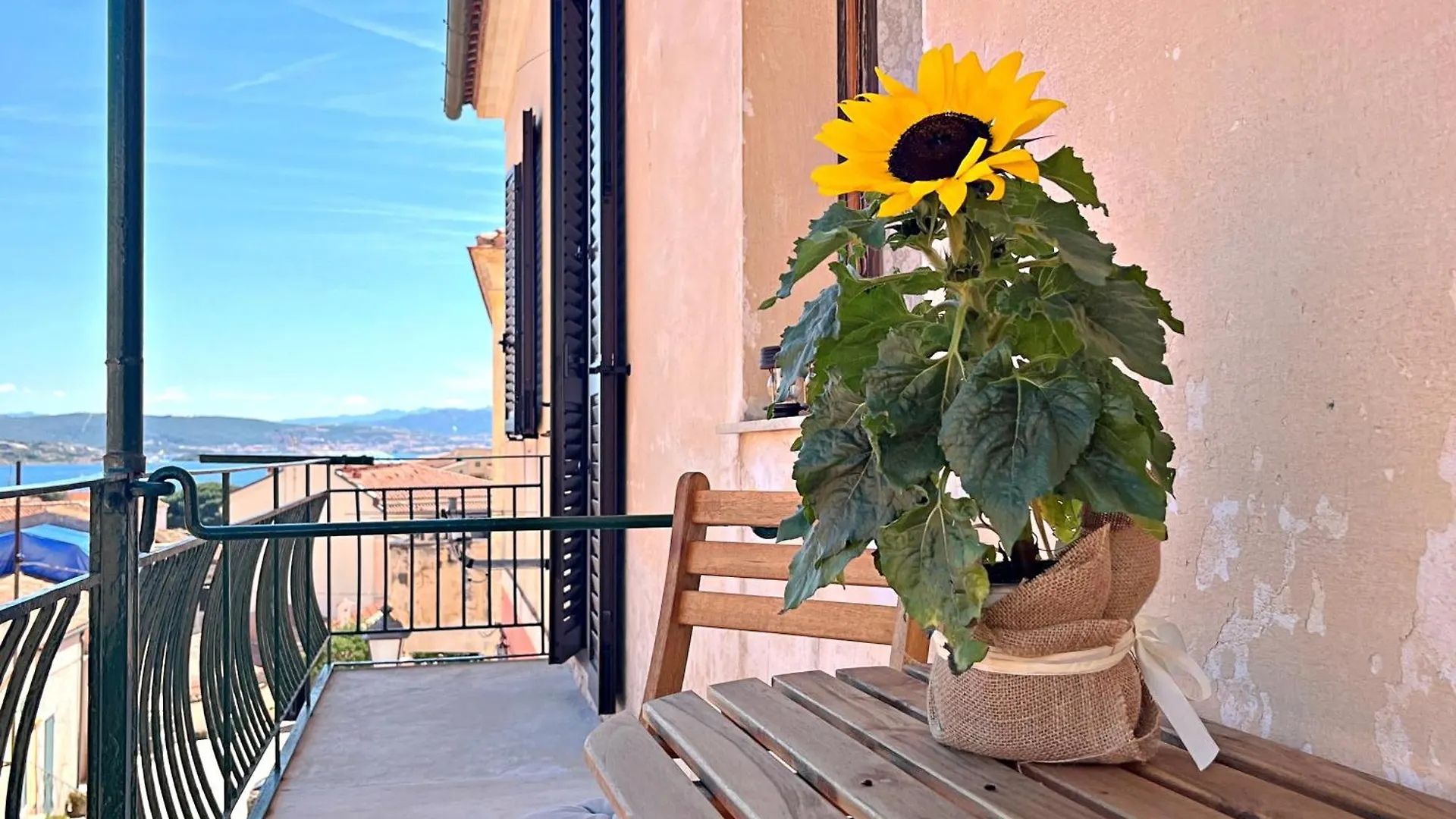 L'Isola Nell'Isola - R3442 Apartment La Maddalena